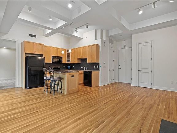 4th image of 1101 Walnut St Unit 502