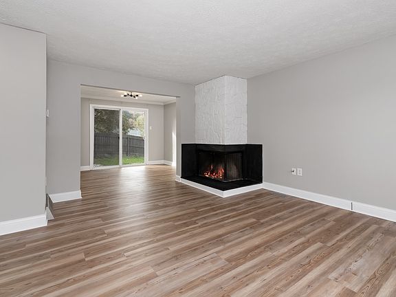 4th image of 411 Parkwood Dr