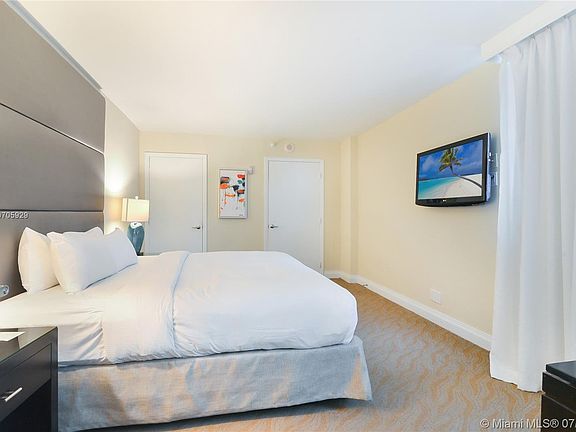 5th image of 2670 E Sunrise Blvd #702