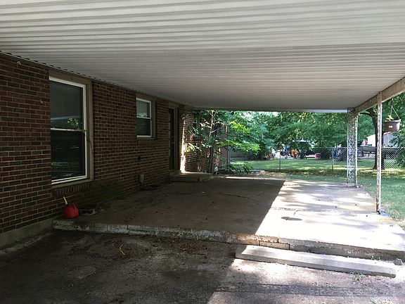 4th image of 2920 Lyndale Dr