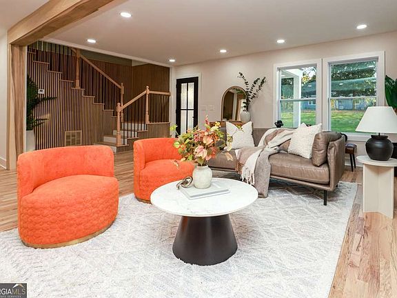 3rd image of 2566 Creekwood Ter