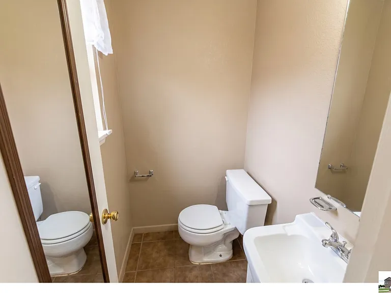 703 Traci Dr — Photo 8