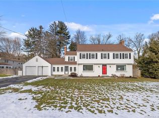 44 Claybar Dr, West Hartford, CT 06117