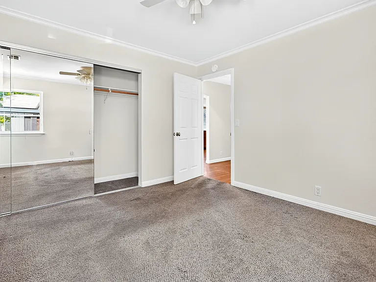 488 Jensen St — Photo 20