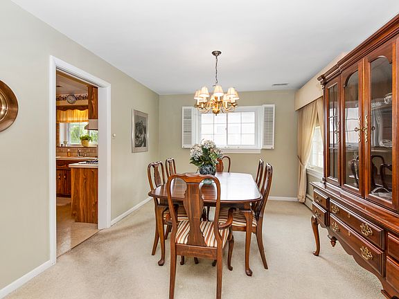 5th image of 10119 Buell Ct