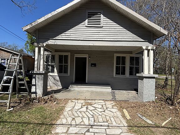 5th image of 423 Sampson St