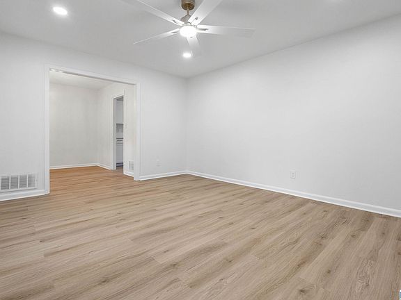 4th image of 2825 2nd Way NW