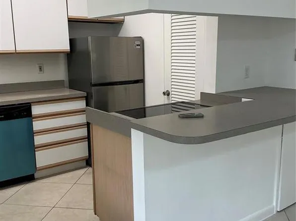 1647 NE 12th St, Fort Lauderdale, FL 33304