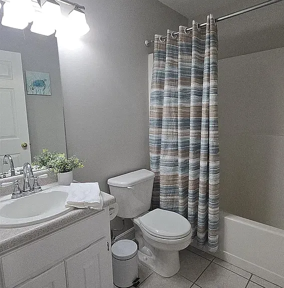 2943 Viking Way — Photo 4