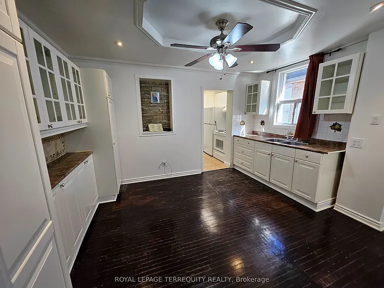 14 Hollis St — Photo 5
