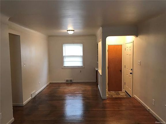 2nd image of 14257 Bramell St