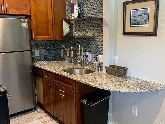 5th image of 436 W Holland St #B