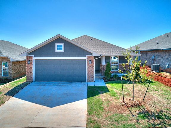 3rd image of 18013 Sunny Stone Ln