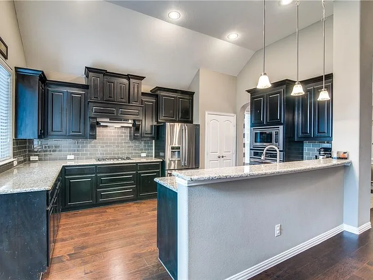 1506 N Greenville Ave — Photo 10