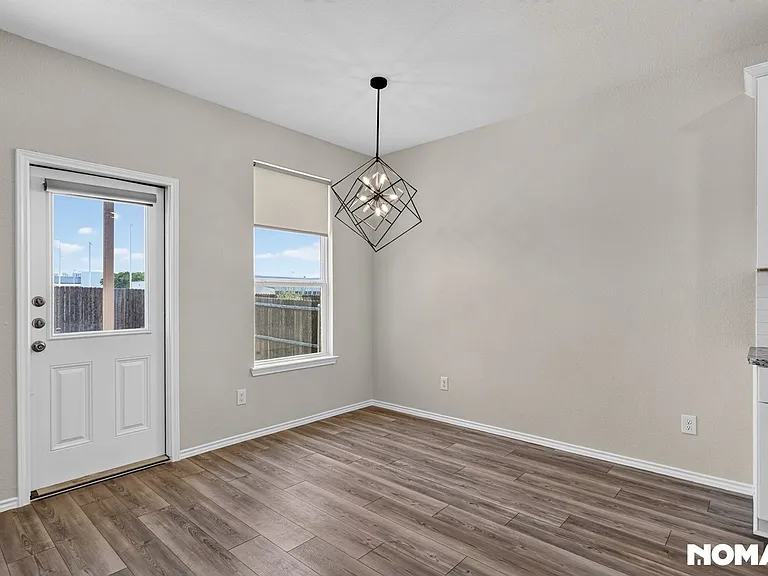 1128 Timberhurst Trl — Photo 11