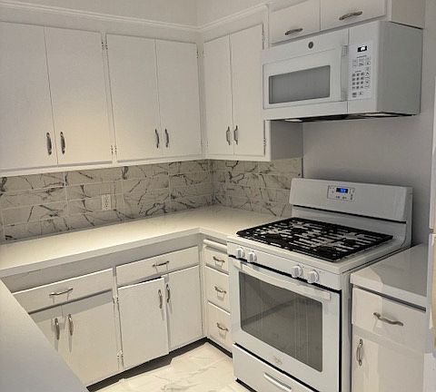 2nd image of 1410-2 N Gardner St