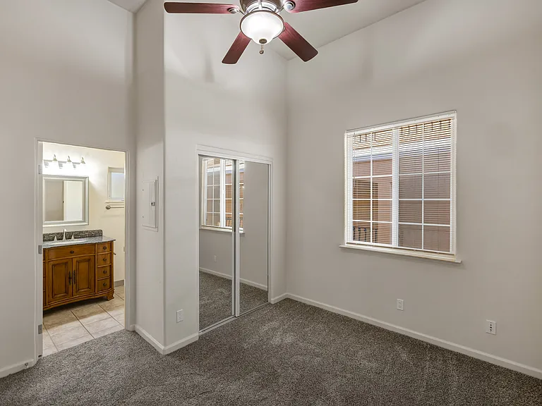 414 Larkin St #17 — Photo 11