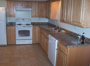 10 Eayers Pond Rd, Hudson, NH 03051