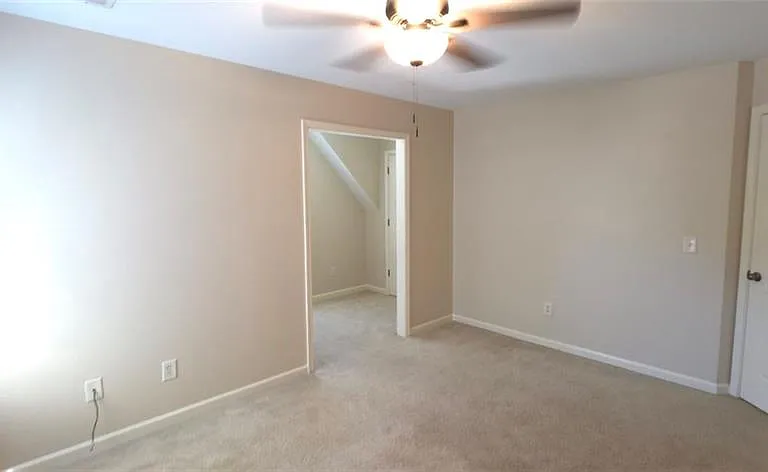 237 Ascott Ln — Photo 15