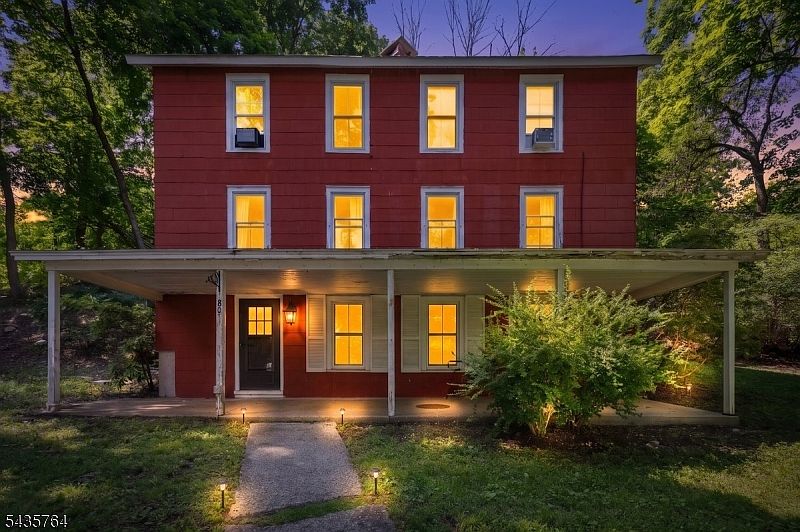 1st image of 89 W End Ave