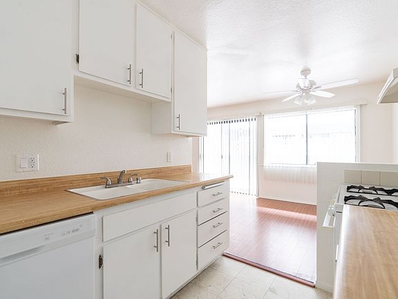 5th image of 6645 Coldwater Canyon Ave APT 105