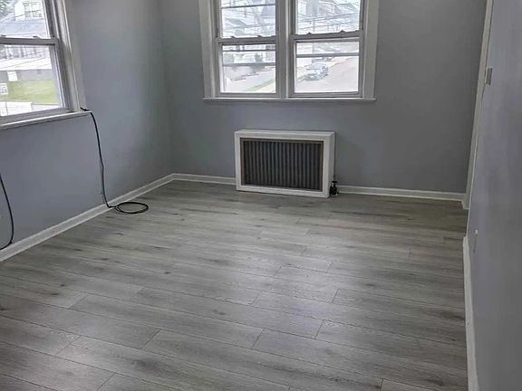 2nd image of 33-35 Glover Ave