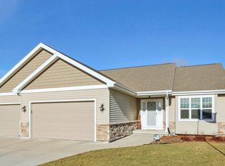 539 E Clancy St, Jefferson, WI 53549