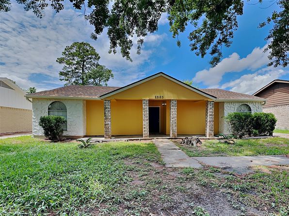 23123 Bayleaf Dr