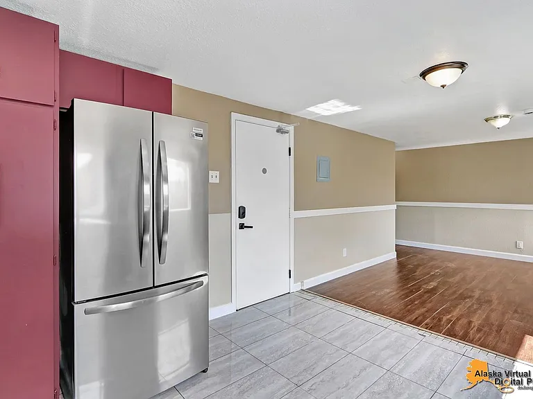 1335 Hyder St — Photo 69
