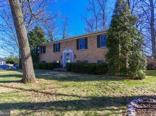 5 Sheridan Dr, Hanover, PA 17331