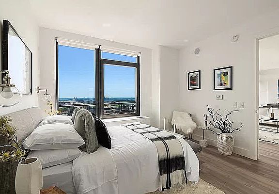 5th image of 228 E 135th St APT 307