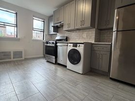 616 Manhattan Ave, Brooklyn, NY