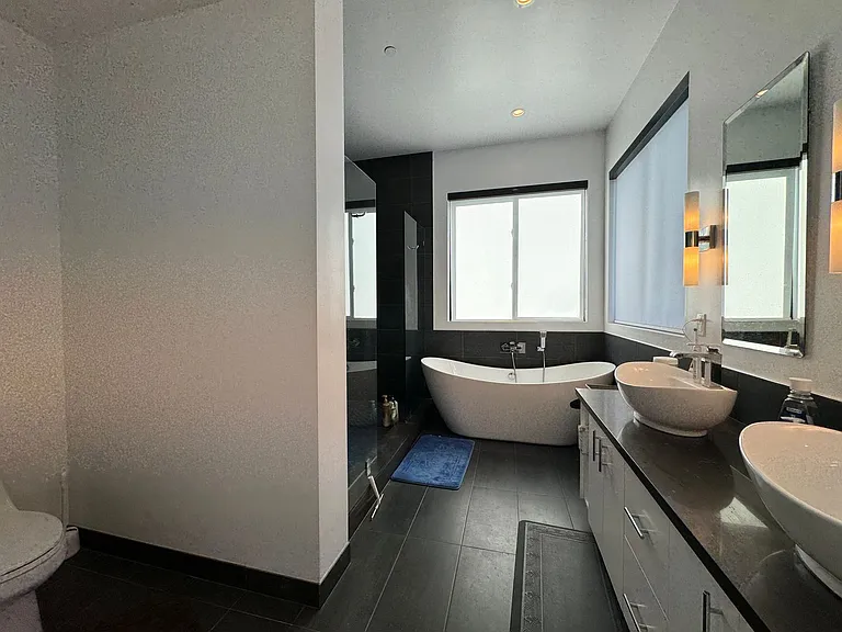 143 N Ardmore Ave — Photo 13