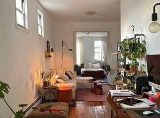 82 Powers St #3A, Brooklyn, NY 11211