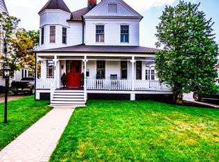 172 River Rd, Red Bank, NJ 07701