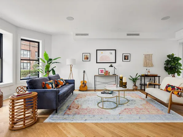 253 E 7th St, Brooklyn, NY 11218