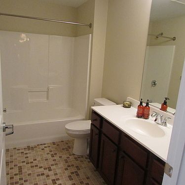 5th image of 20 Pond St APT 102