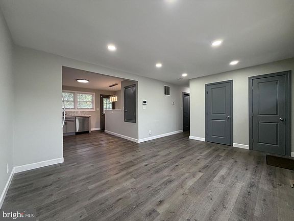 5th image of 3802 Brownhill Rd