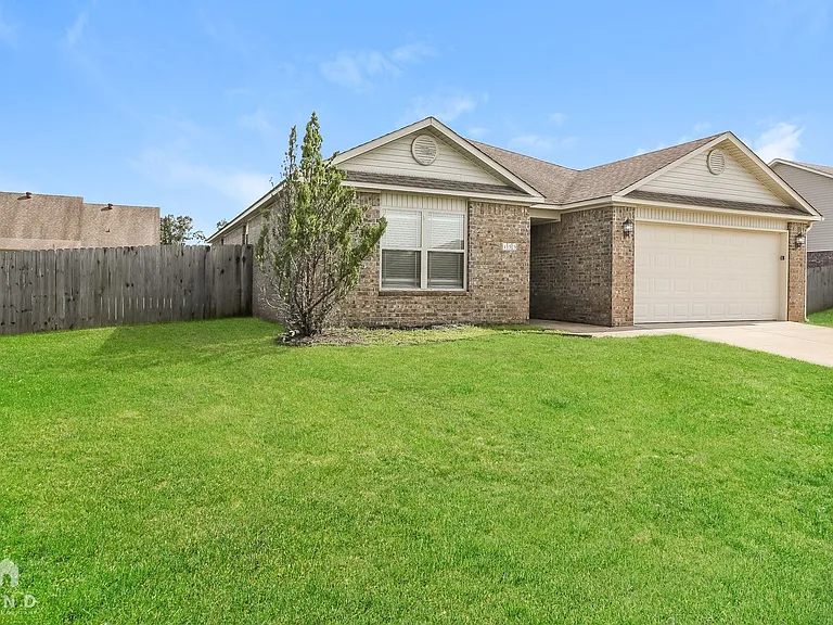 155 Harvick Cir — Photo 17
