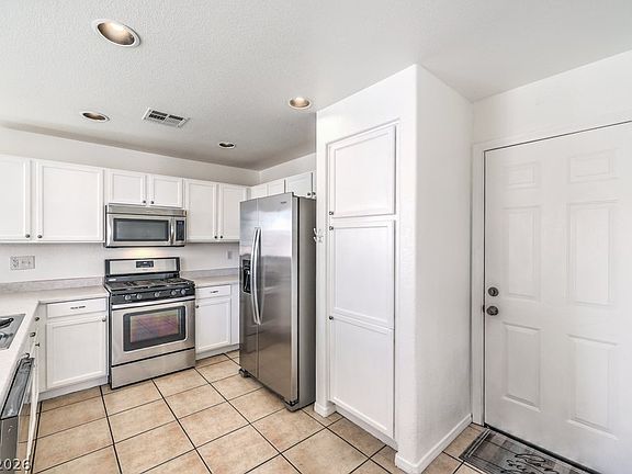 2nd image of 6112 Shallow Springs St