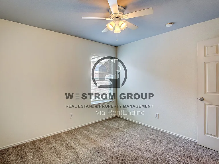 10200 Pear St — Photo 30