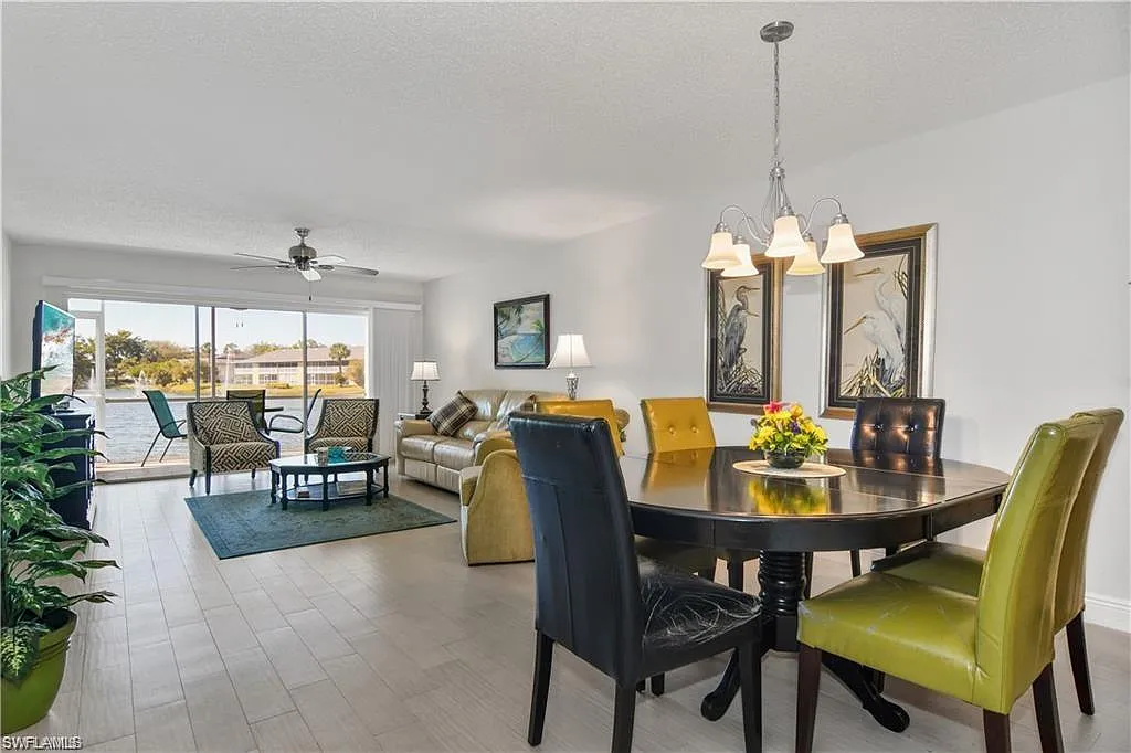 2 bed, 2.0 bath, 1168 sqft, $5,000 — Photo 4