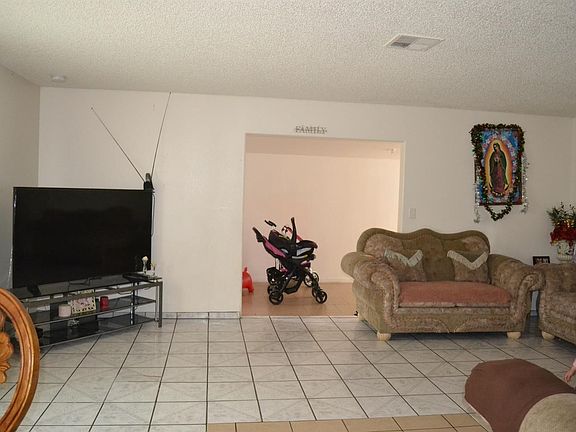 4th image of 677 Mulberry Ave