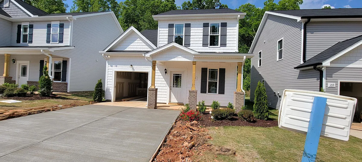 Building Photo - 147 Diploma Dr