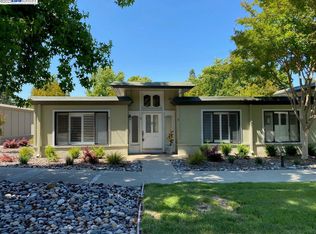 1209 Oakmont Dr APT 6, Walnut Creek, CA 94595