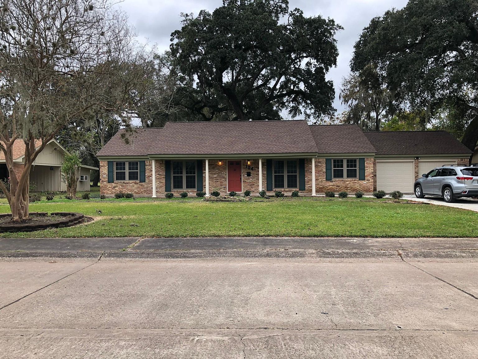 104 Persimmon Ln, Lake Jackson, TX 77566 Zillow
