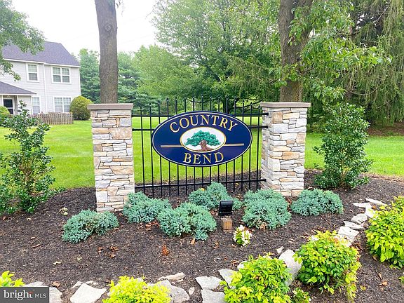 2nd image of 23 Everett Dr #141