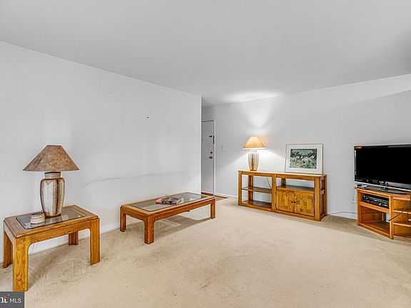 5th image of 4309 Americana Dr APT 10