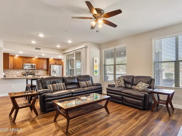 2425 W BRONCO BUTTE Trail #1008, Phoenix, AZ 85085