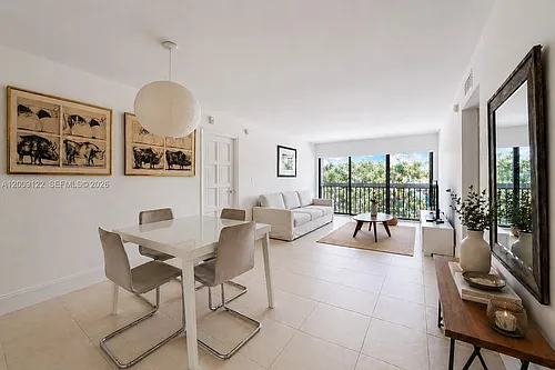 255 Galen Dr #3E Photo 1